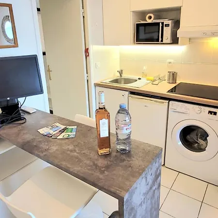 Apartman Theo'z *